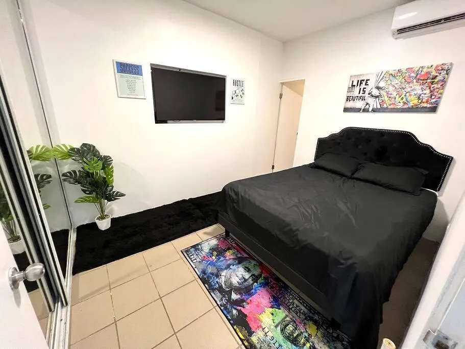 Monopoly 2 Bedroom Condo Near Beach W/Pool/Parking 산후안 0*,  푸에르토리코