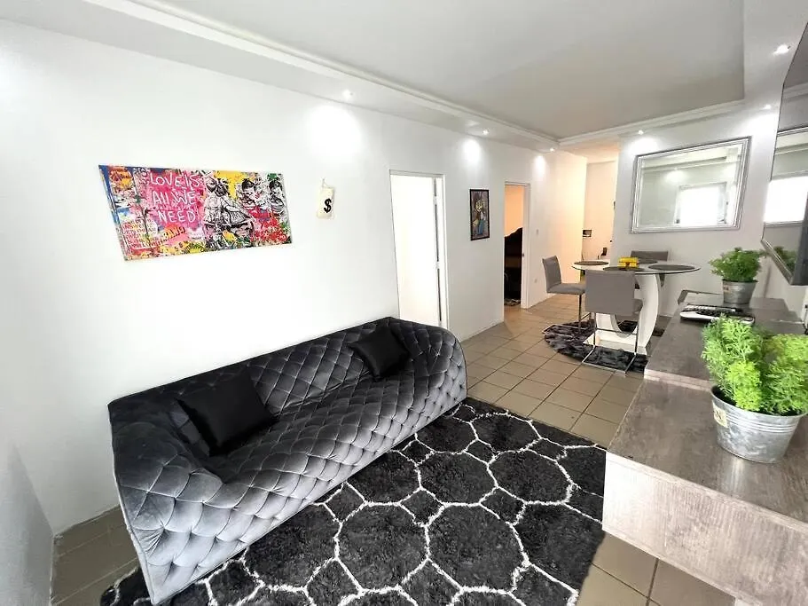 Monopoly 2 Bedroom Condo Near Beach W/Pool/Parking 산후안
